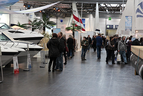 Bootsmesse-Saison 2012/13 – der große Laufsteg für die Welt des Wassersports Bootsmesse-Saison 2012/13 – der große Laufsteg für die Welt des Wassersports